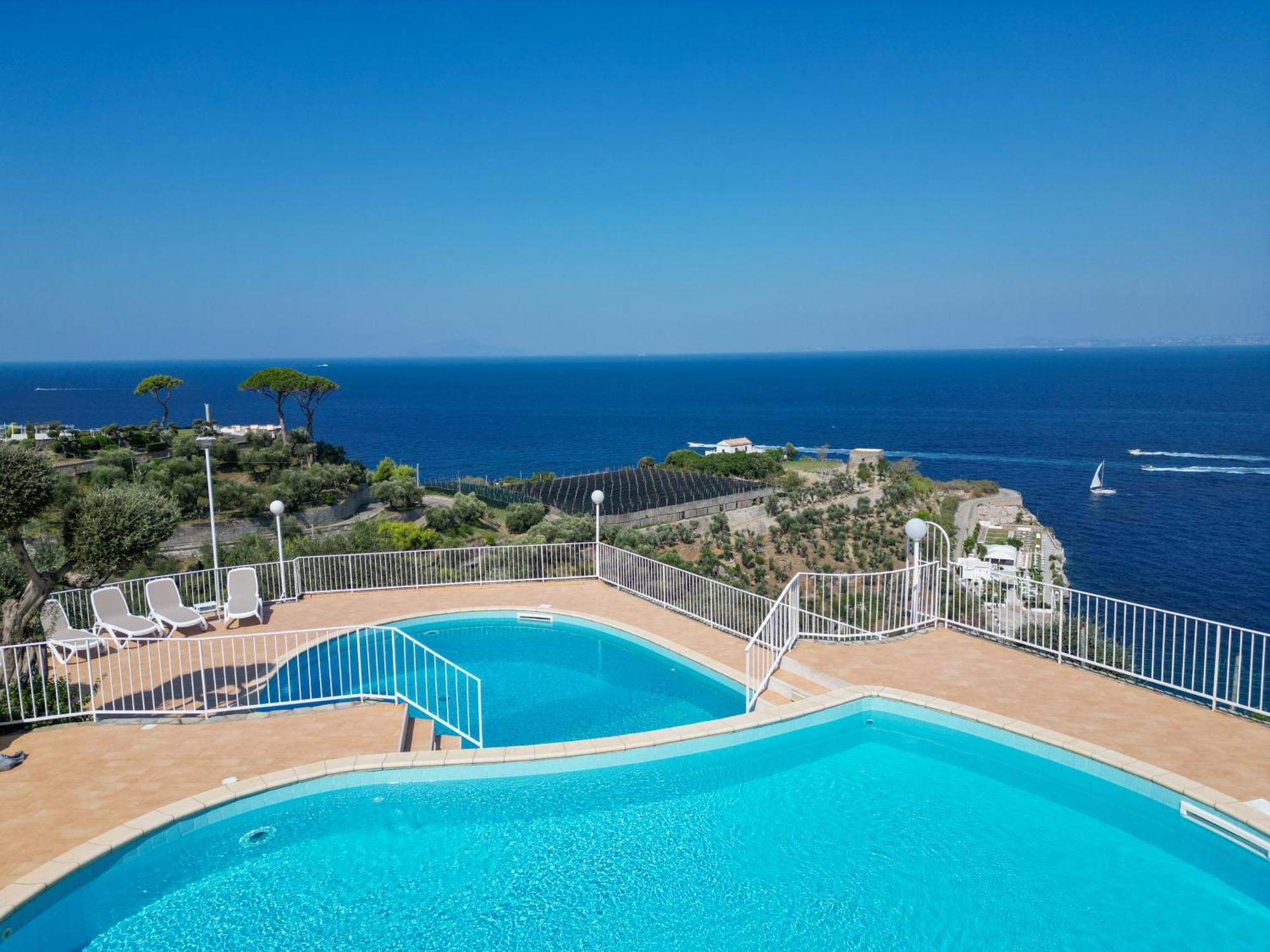 Hotel Villa Lubrense Sorrento Massa Lubrense Exterior foto